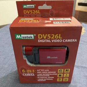 NWT Mustek Digital Video Camera - DV526L (Vintage)